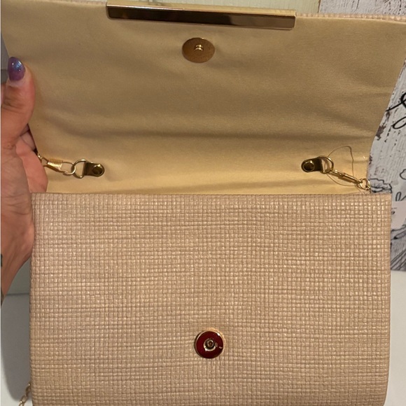 Elegant Beige Crossbody/Clutch Bag - Picture 5 of 5